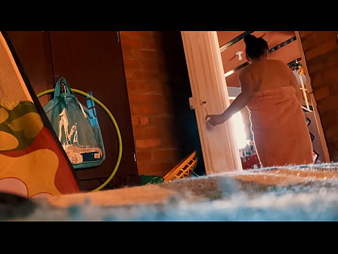 ❤️ דודי הולך אחרי למקלחת, הוא מזיין אותי בזמן שאני מתקלח. סופר-סקס בפורנו iw.niceporn.ru ❤